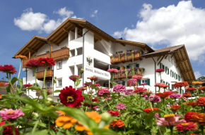 Schwarzer Adler Castelrotto